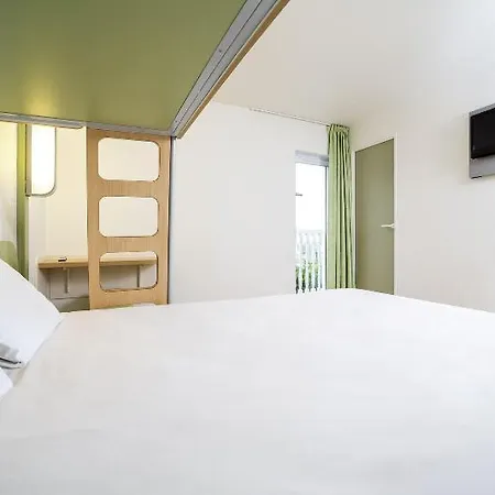 Отель Ibis Budget Caen Memorial 2*