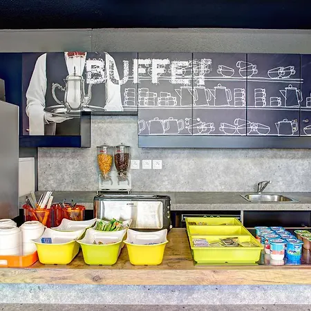 Отель Ibis Budget Caen Memorial