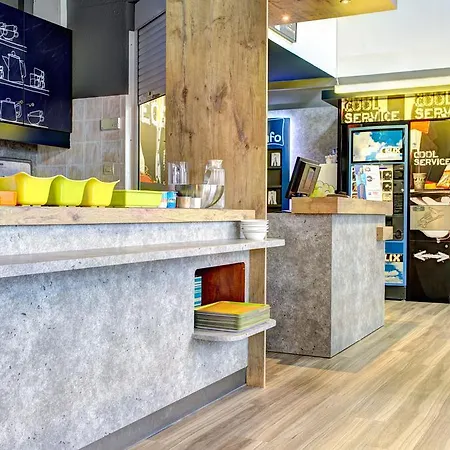 Отель Ibis Budget Caen Memorial