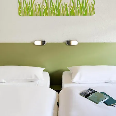 Hotel Ibis Budget Caen Memorial 2*