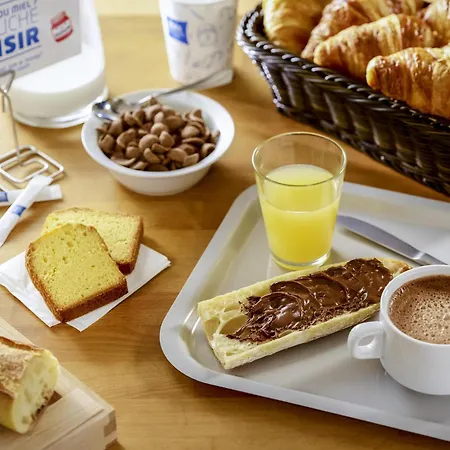 Ibis Budget Caen Memorial Hotel 2*