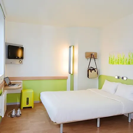 Ibis Budget Caen Memorial 2* Saint-Contest